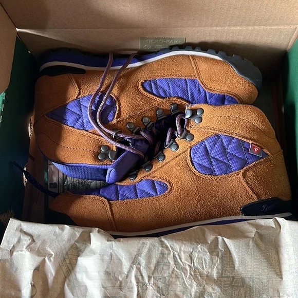 DANNER JAG QUILT HIKING BOOTS - WOMENS